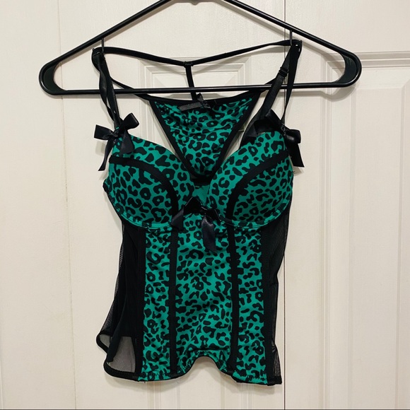 Hot Topic Other - NWOT! Grn & Blck St. Patrick’s Day Lingerie set